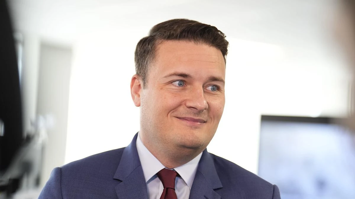 Streeting to set out £500m package to boost social care pay