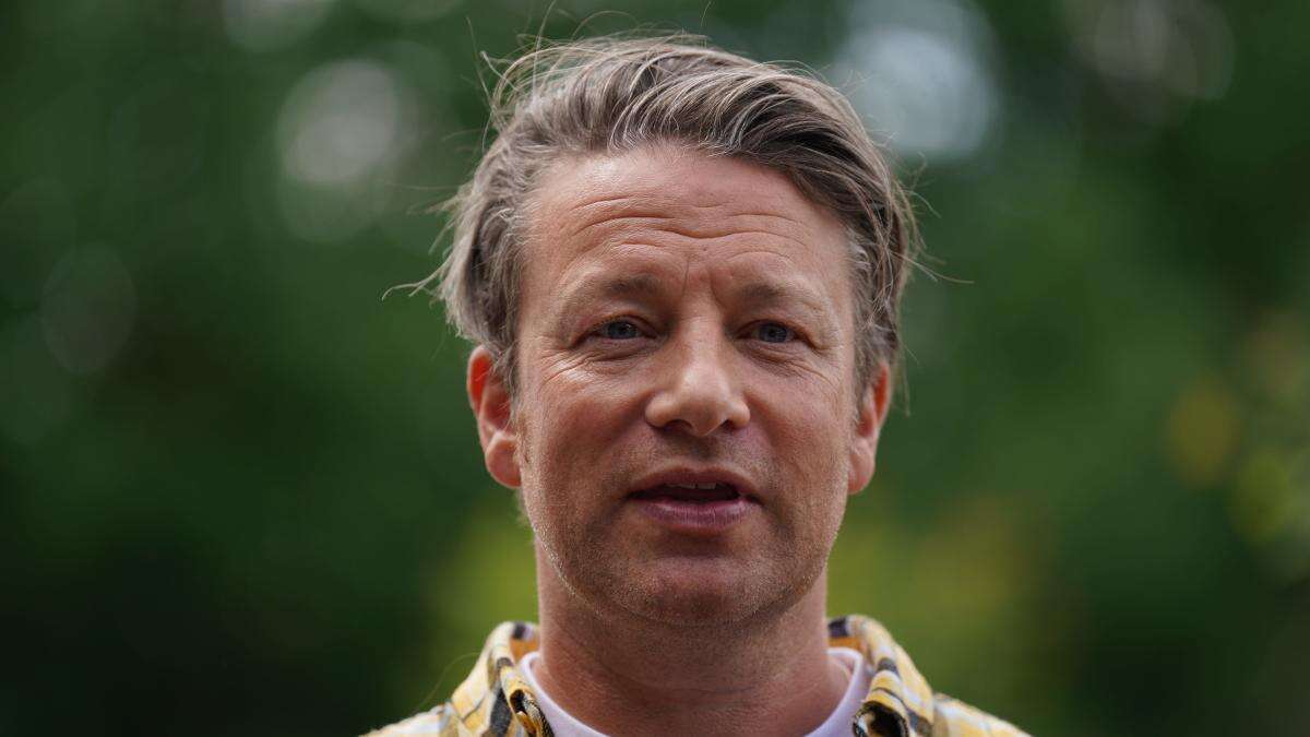 Jamie Oliver withdraws book after causing offence to First Nation Australians