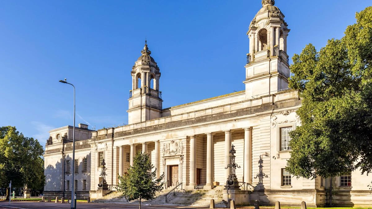 Woman shot dead as part of drug gang turf war, murder trial told