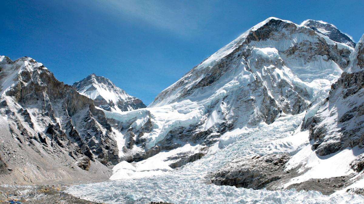 MP to attempt to reach summit of Everest and return to London in seven days