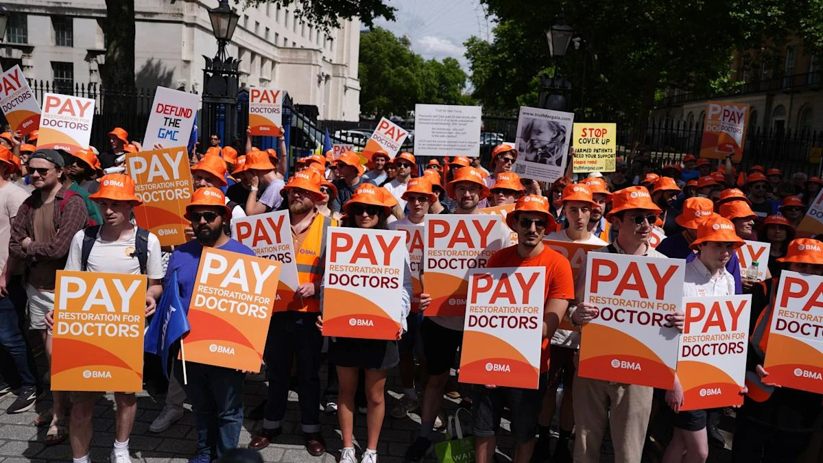 Wes Streeting ‘optimistic’ ahead of pay talks with junior doctors