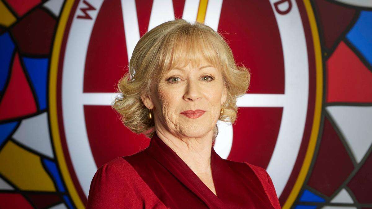 Soap star Lindsey Coulson joins Waterloo Road as new headteacher