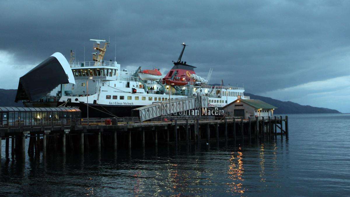 Flights and ferries to Scottish islands cancelled amid yellow warning for wind