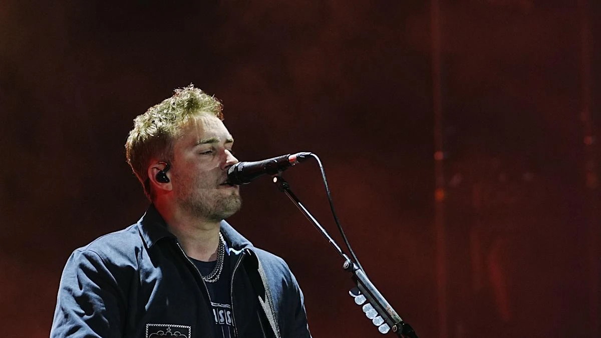 Sam Fender crowned winner of Mercury Prize 2025