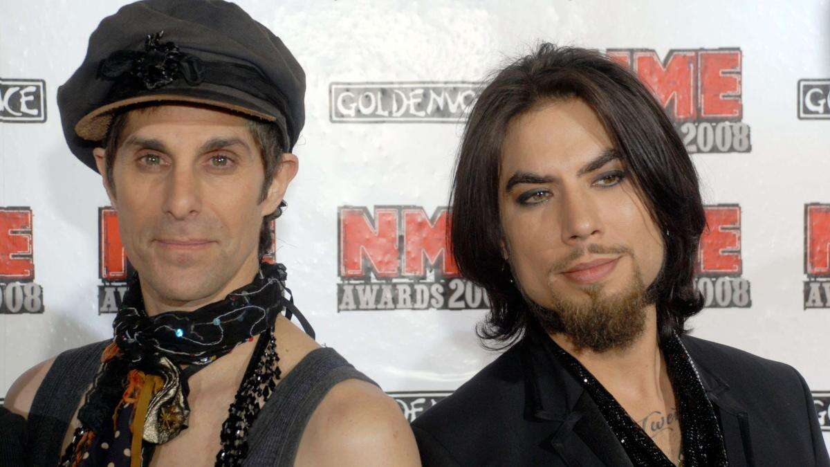 Jane’s Addiction cancels show after singer throws punch at guitarist