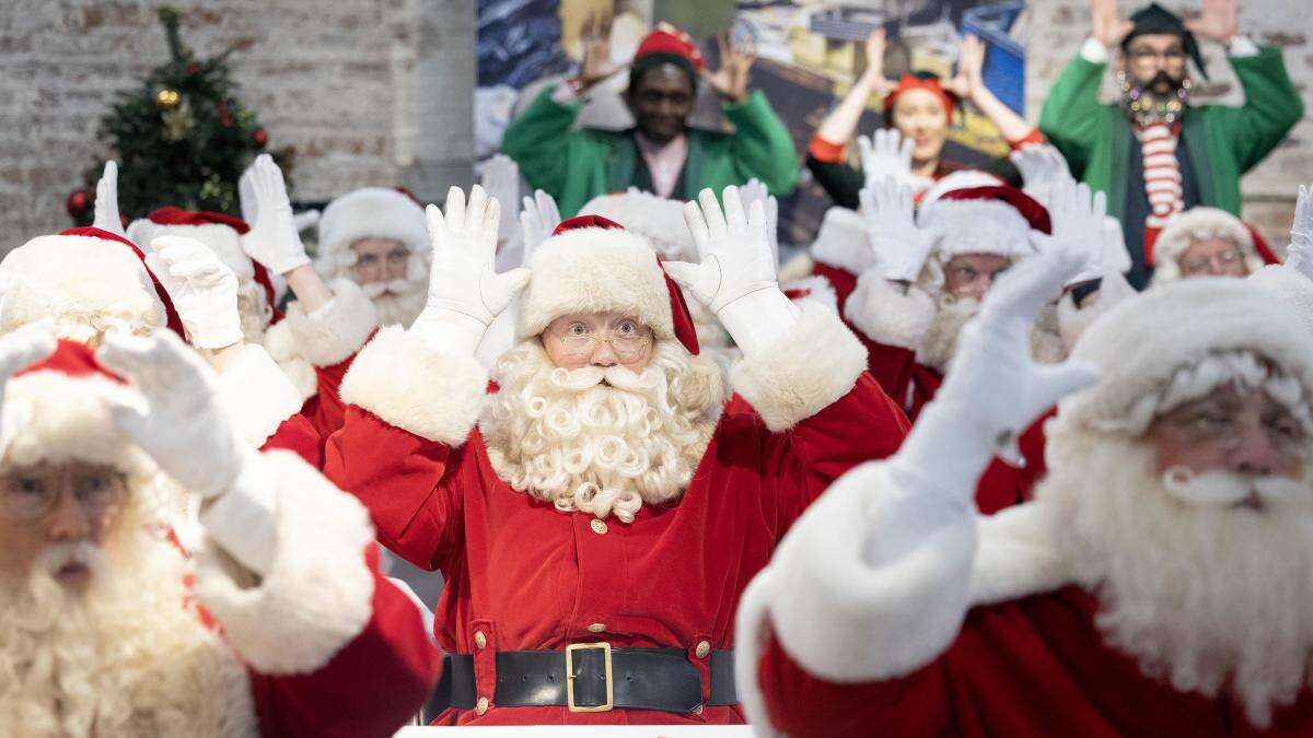 Trainee Santas learn sign language so ‘all children feel included’ at Christmas