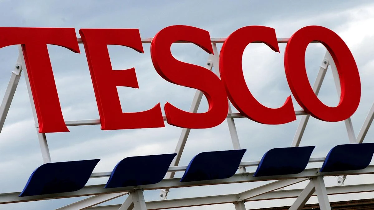 Supermarket price war heats up as Tesco cites ‘very competitive market’