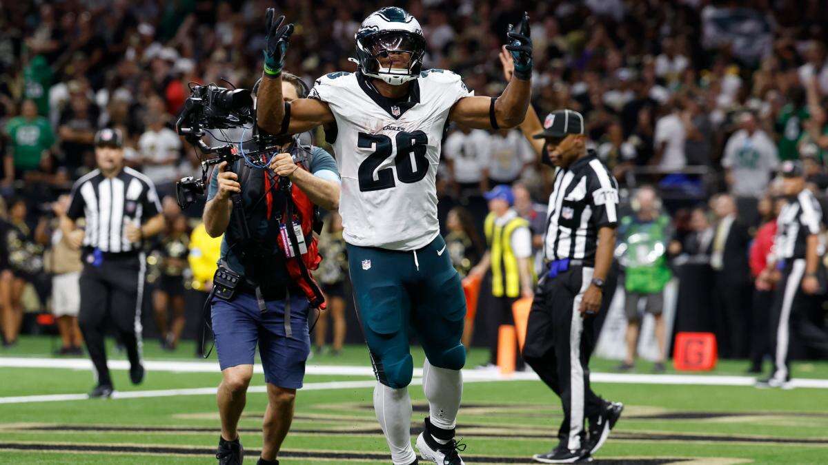 Saquon Barkley stars late on as Philadelphia Eagles beat New Orleans Saints