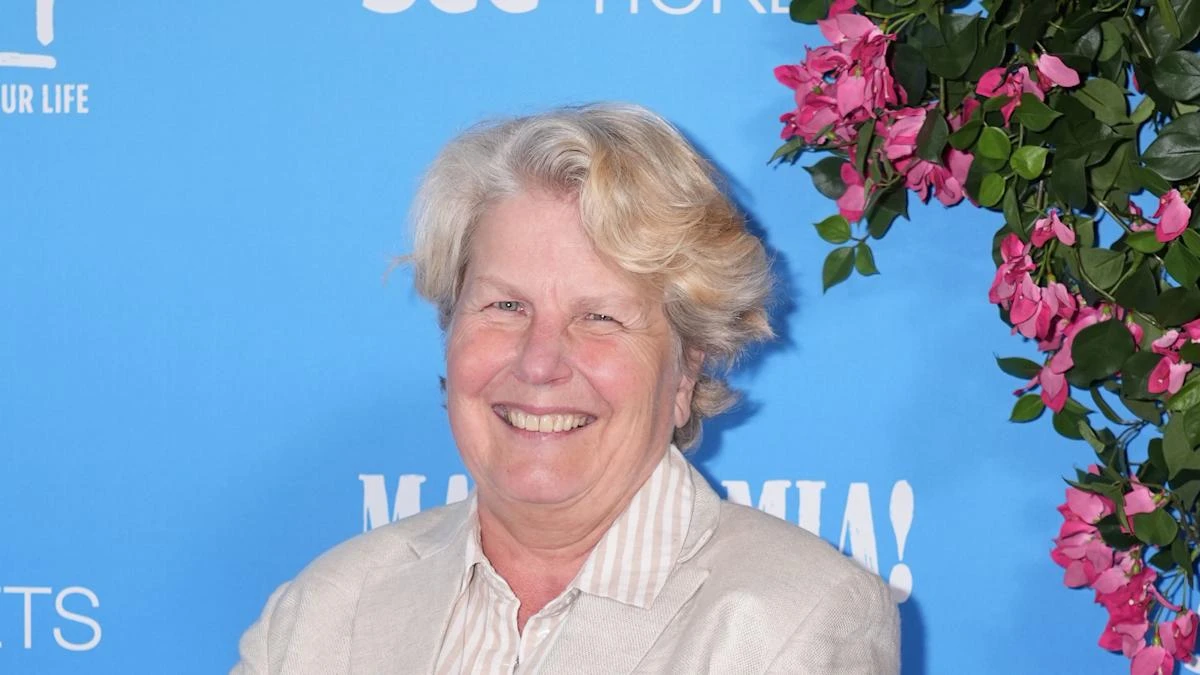 Sandi Toksvig says Duchess of Sussex’s TV show ‘a great tribute to beige’