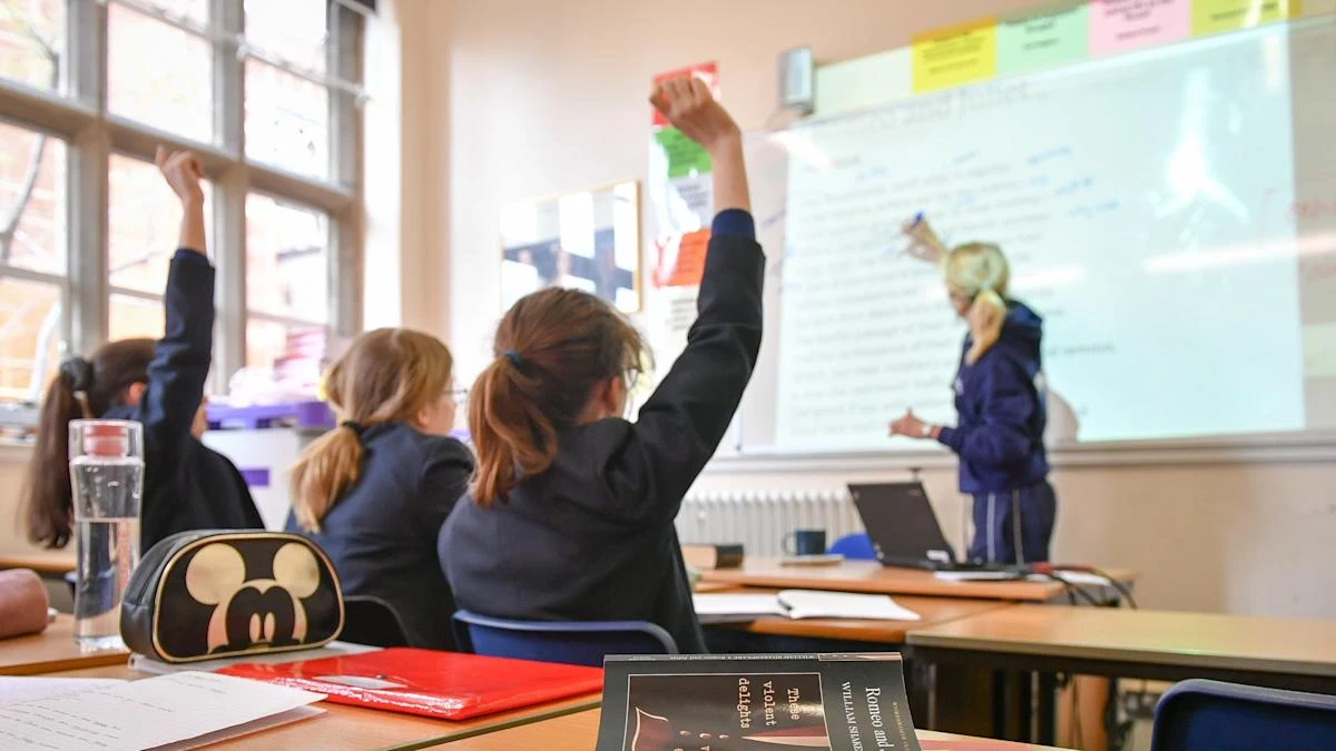 Education unions join calls for two-child benefit limit to be scrapped