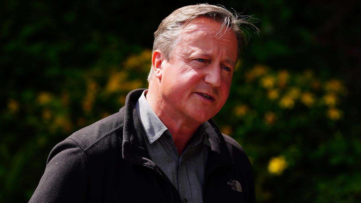 Cameron tells Starmer ‘progress possible’ on dementia after loss of his mother