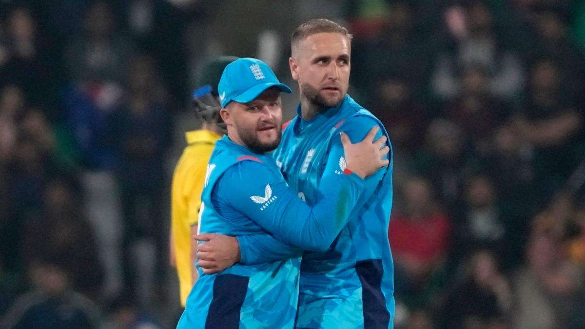 Liam Livingstone hopes England get grip on Pakistan conditions in dew course