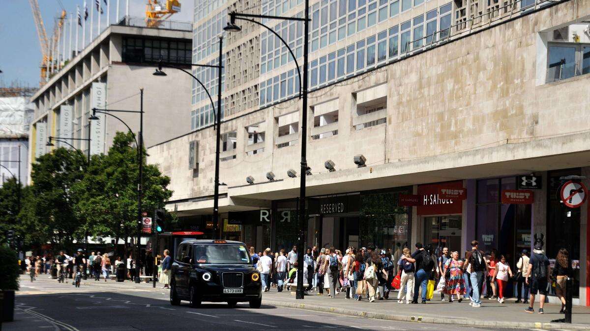 London Mayor Sadiq Khan plans Oxford Street traffic ban