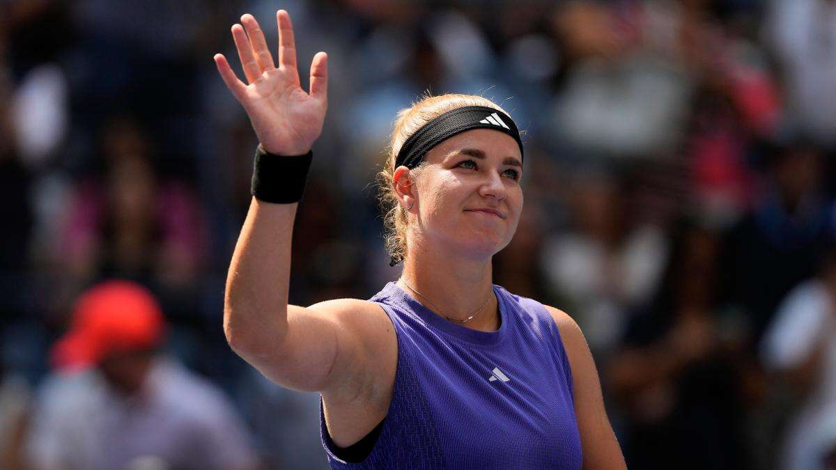 Karolina Muchova eases into US Open semi-finals despite illness in New York