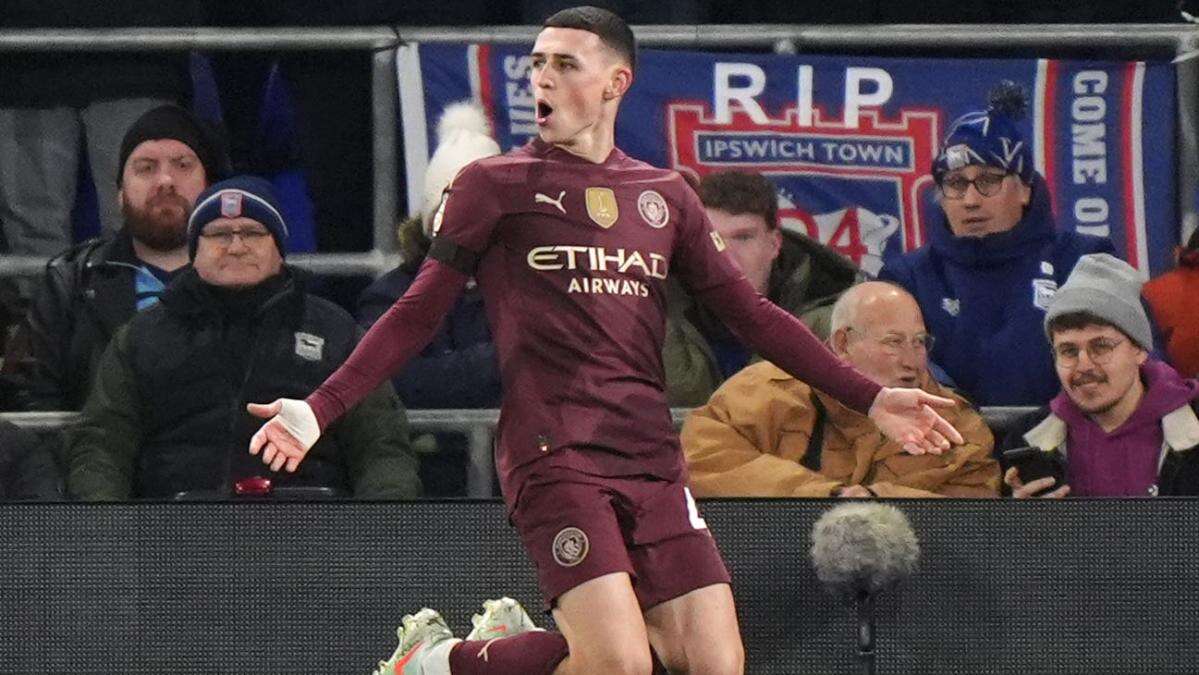 Phil Foden at the double as Man City hit Ipswich for six to return to top four