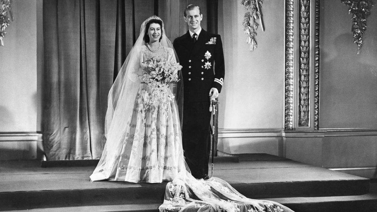 Slice of Queen and Prince Philip’s wedding cake sells for more than £2,000