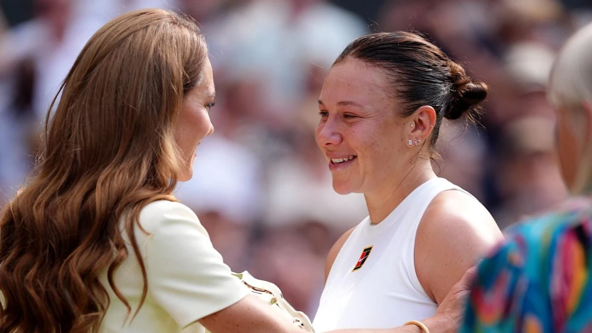 Kate tells Anisimova to keep ‘head high’ as she consoles Wimbledon runner-up