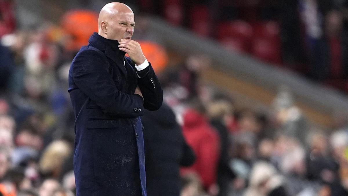 Arne Slot’s sole focus is on Liverpool form amid reports of a new contract