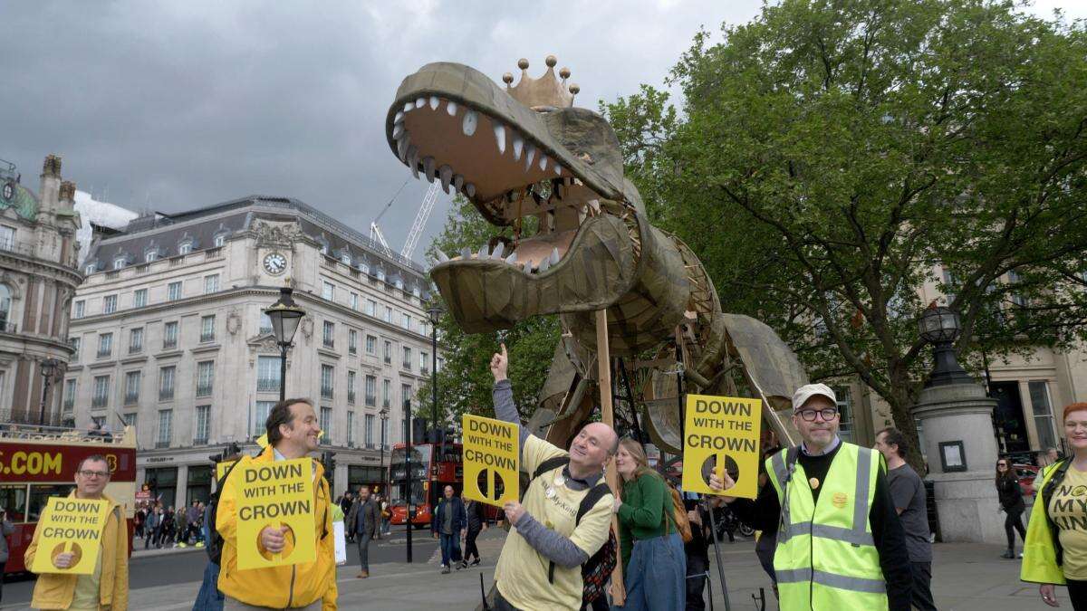 Anti-monarchy protesters to bring out 15ft Chuck the Rex dinosaur mascot