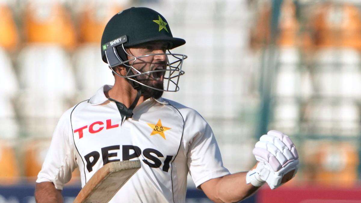 Kamran Ghulam helps Pakistan rally against fast-starting England with debut ton