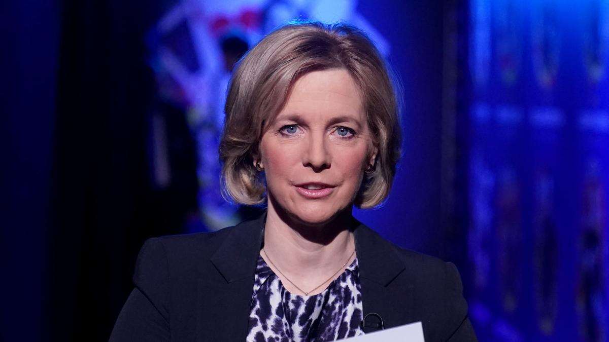 Hazel Irvine and Des Hamilton to receive Bafta Scotland awards