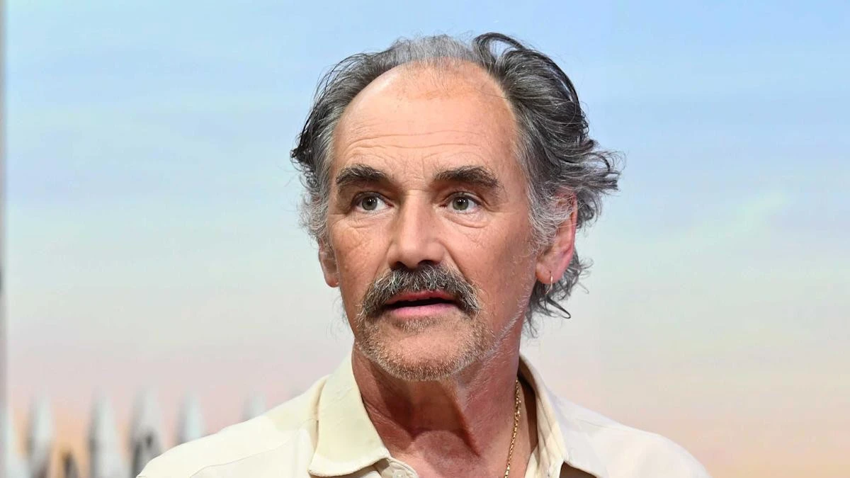 Mark Rylance condemns music festivals for turning London park into ‘prison camp’