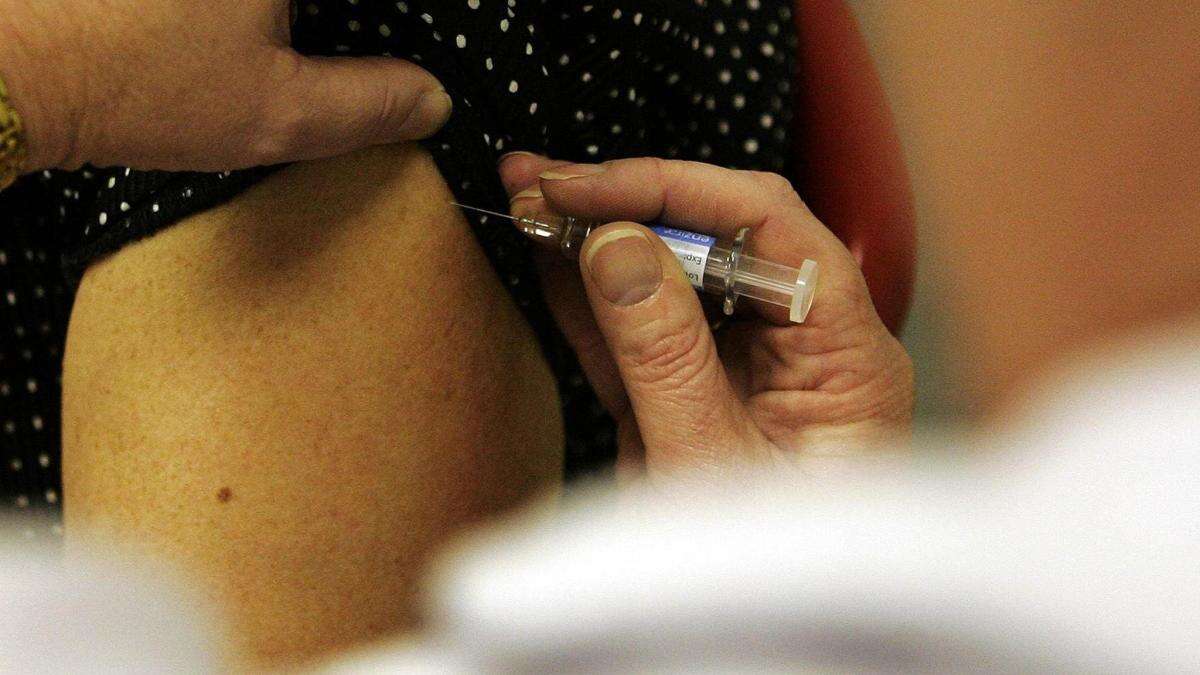 Ministers urged to extend free flu jabs to people in their 50s