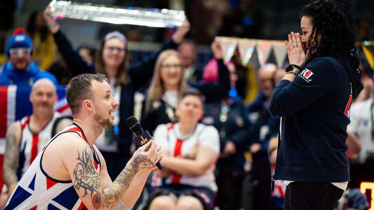 Army veteran proposes to girlfriend at Invictus Games in ‘gold medal moment’