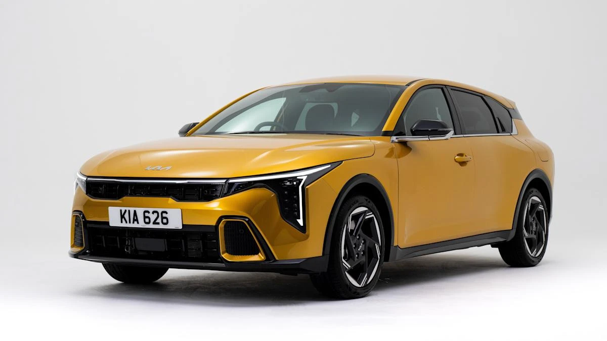 Kia K4 undercuts rivals on price at £25,995