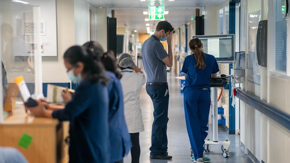 Resident doctors in England ballot for strike action over pay