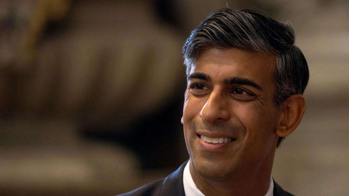 Former prime minister Rishi Sunak returns to Commons as backbencher