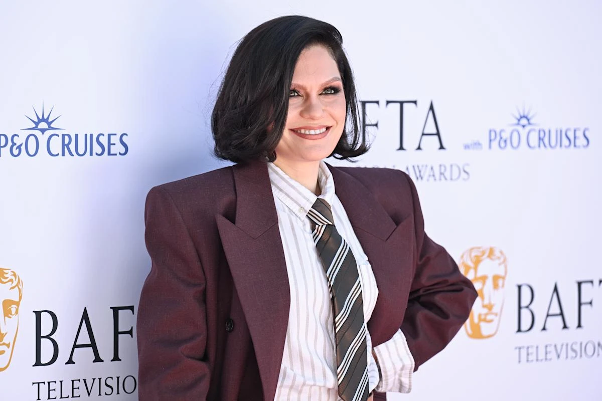 The breast cancer checks everyone needs to do, as Jessie J undergoes surgery