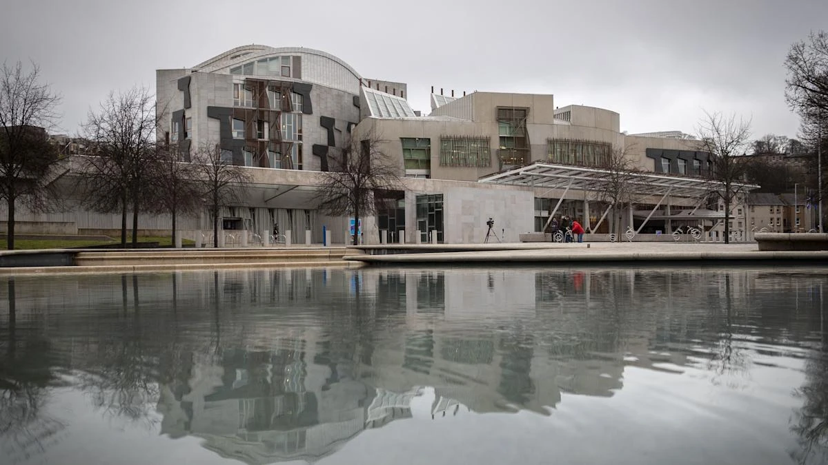 No covert recording devices found in police searches of Holyrood toilets