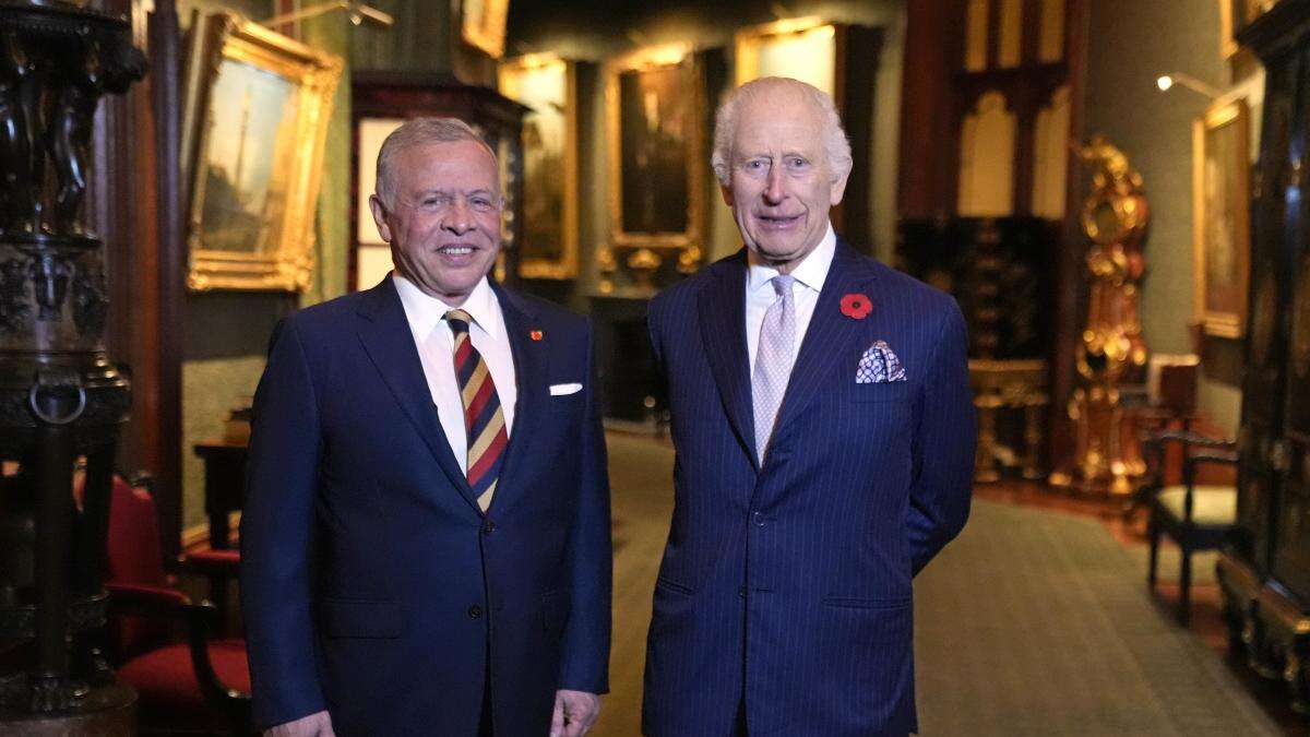 Charles welcomes King Abdullah of Jordan to Windsor Castle for tea