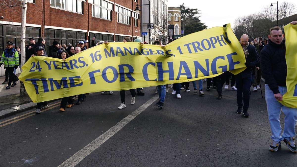 Tottenham fans call for Daniel Levy exit at protest ahead of Man Utd clash