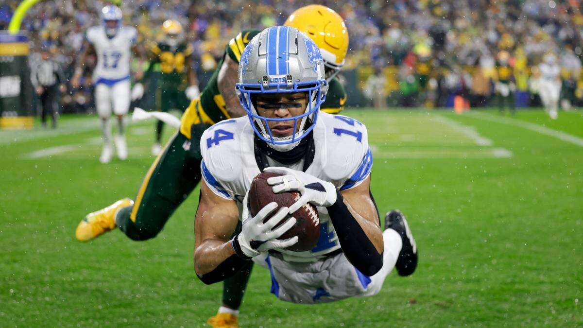 Detroit Lions maintain flying start with win over Green Bay Packers