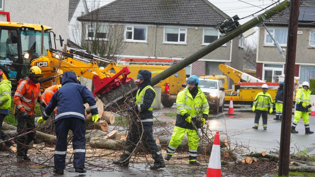 Storm Eowyn: 1,500 premises still without power in Ireland