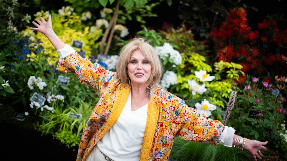 Dame Joanna Lumley calls for new approach to global migration debate