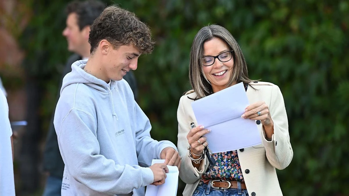 Fall in key GCSE pass rate prompts concerns about English and maths resits