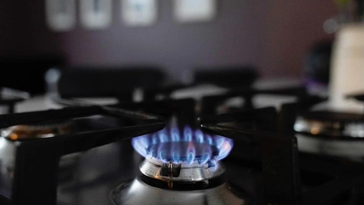 All energy firms must give 24/7 support to customers cut off due to meter faults