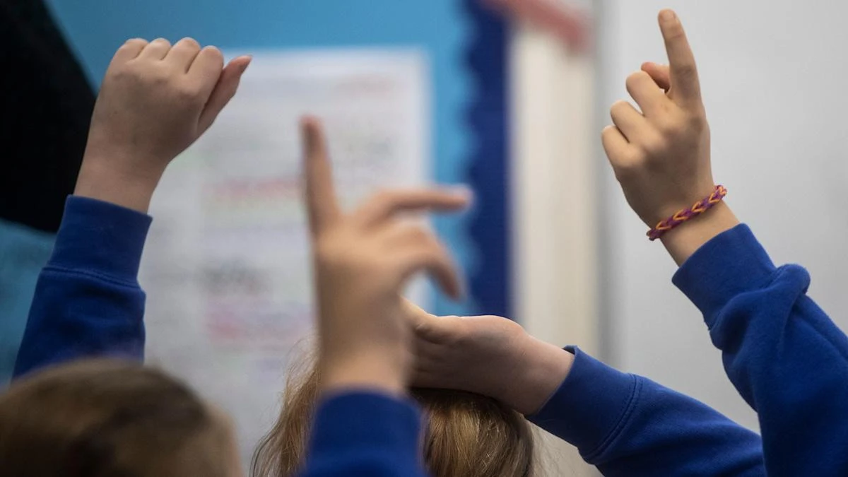 Teachers to be balloted on industrial action over class contact time