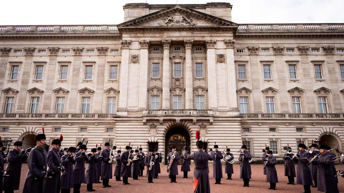 Gladiator battle theme sounds out during film-inspired Changing the Guard