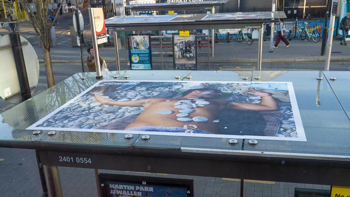 Photographers launch exhibition that can only be seen from top deck of bus