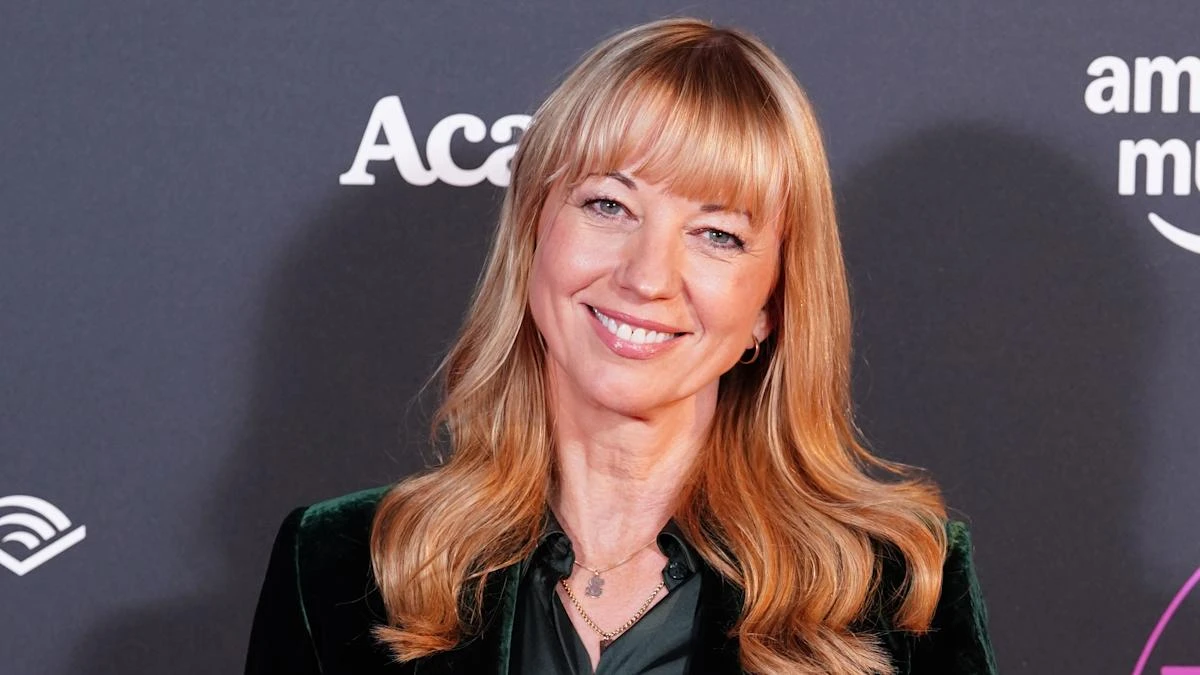 Sara Cox to replace Scott Mills on BBC Radio 2 breakfast show