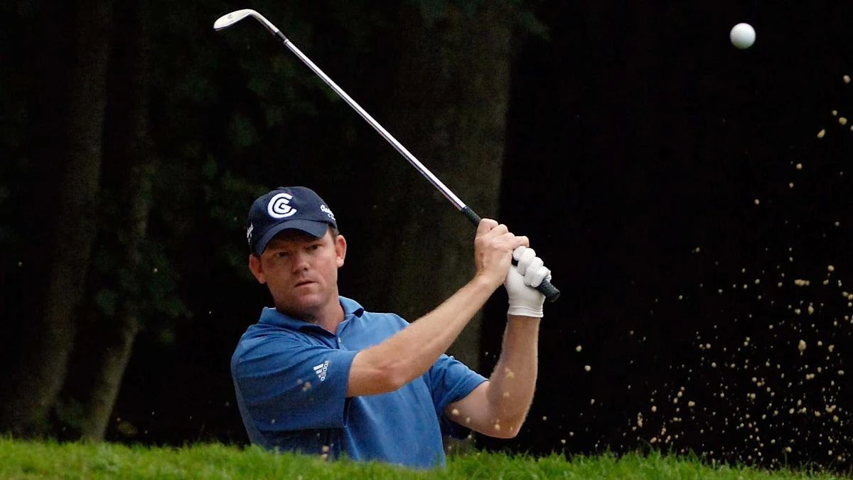 Former winner Shaun Micheel encounters snake during US PGA Championship