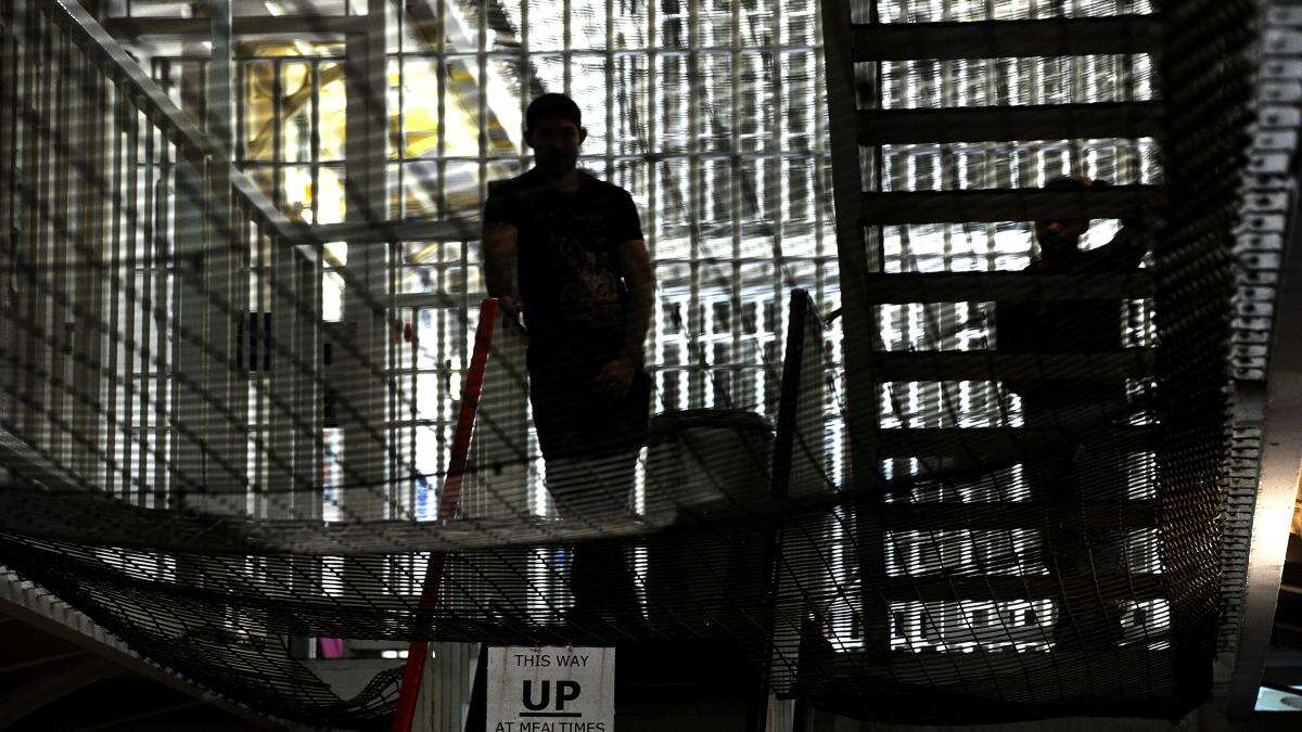 Political drive to look ‘tough on crime’ behind prison capacity crisis – report