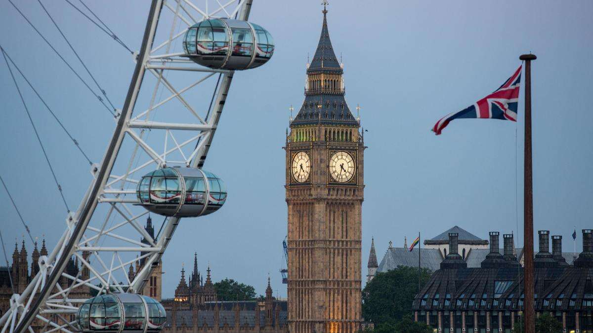 Sitting in the Commons is ‘not a hobby’, MP says in second jobs ban debate