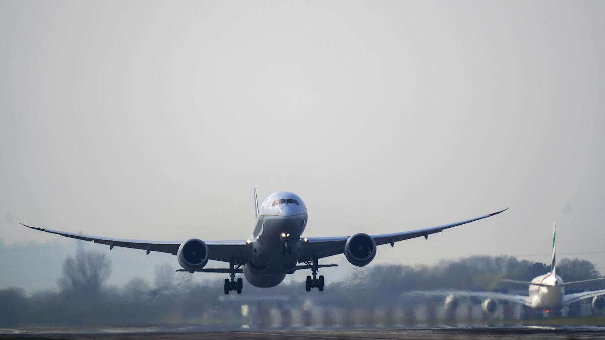 Heathrow records 31% jump in annual profits