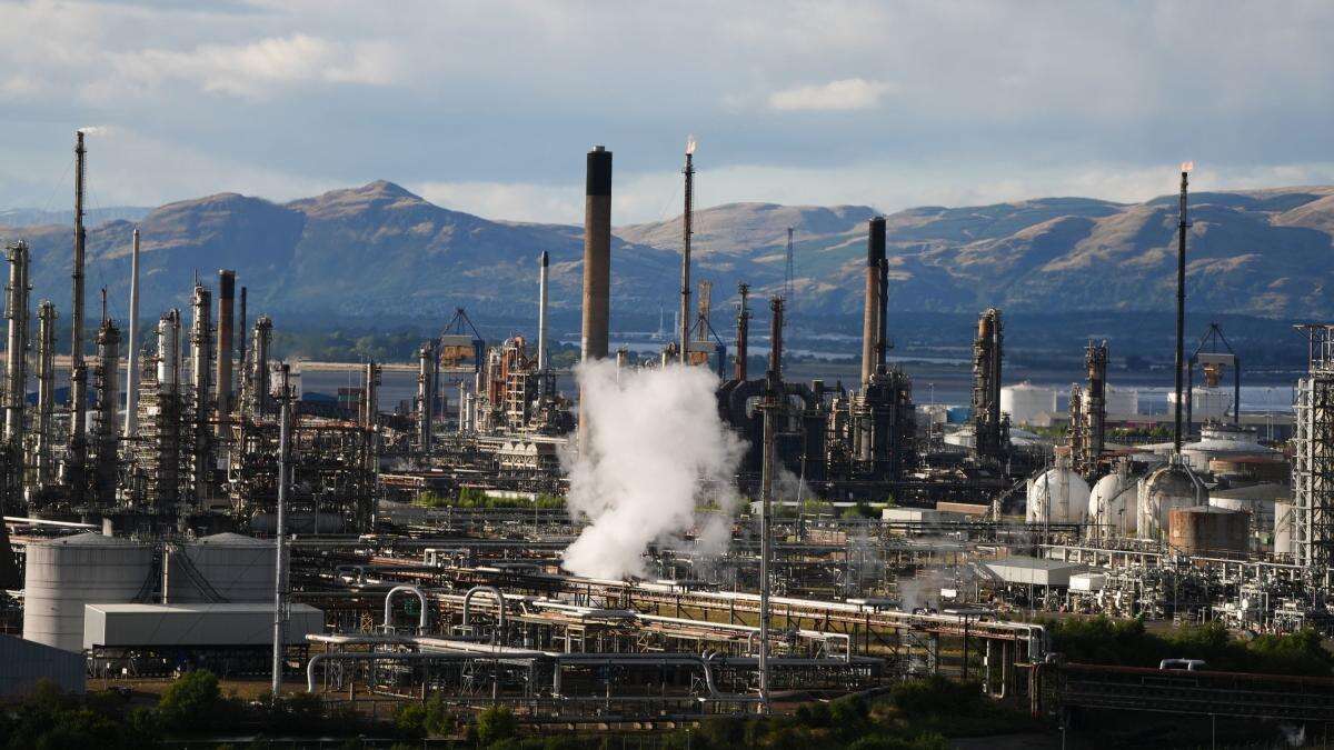 Government cannot guarantee job for every laid off Grangemouth worker – Murray