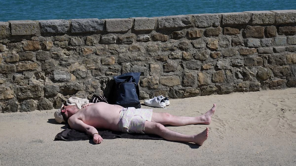 Warning over high pollen and UV levels as temperatures set to hit 29C